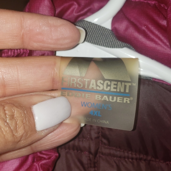 Eddie Bauer winter coat berry 4x EUC - Picture 2 of 8